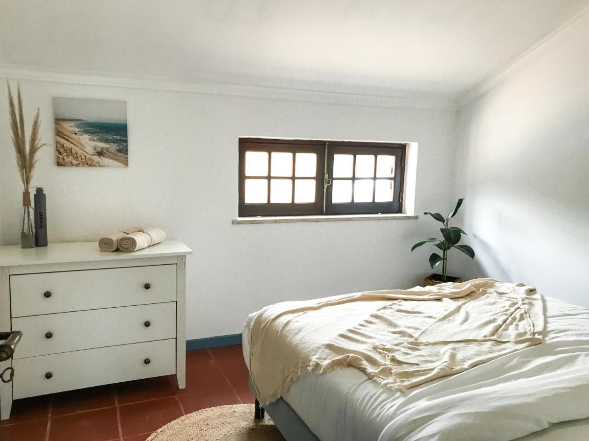 The Far End Surf House - Surf & Yoga Holidays Лориньян Экстерьер фото