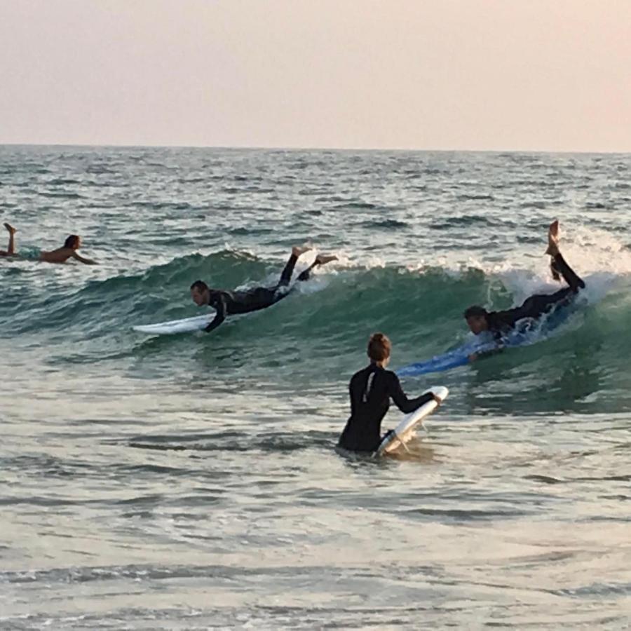 The Far End Surf House - Surf & Yoga Holidays Лориньян Экстерьер фото